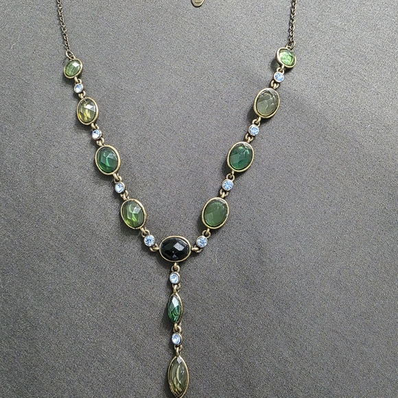 Estate Jewelry - Estate - Gold Tone - Y-Drop Grenn Vintage Necklace - Item 431